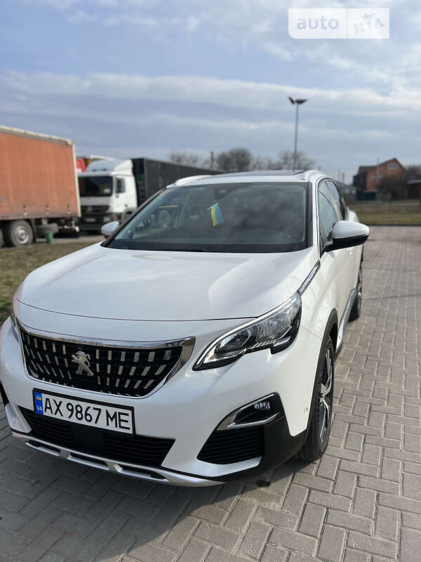 Внедорожник / Кроссовер Peugeot 3008 2017 в Краснограде