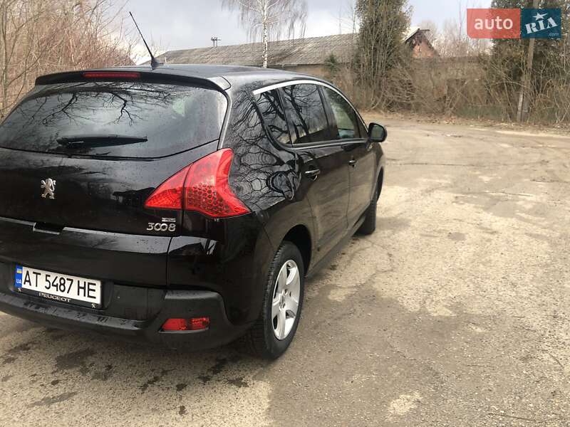 Позашляховик / Кросовер Peugeot 3008 2012 в Івано-Франківську