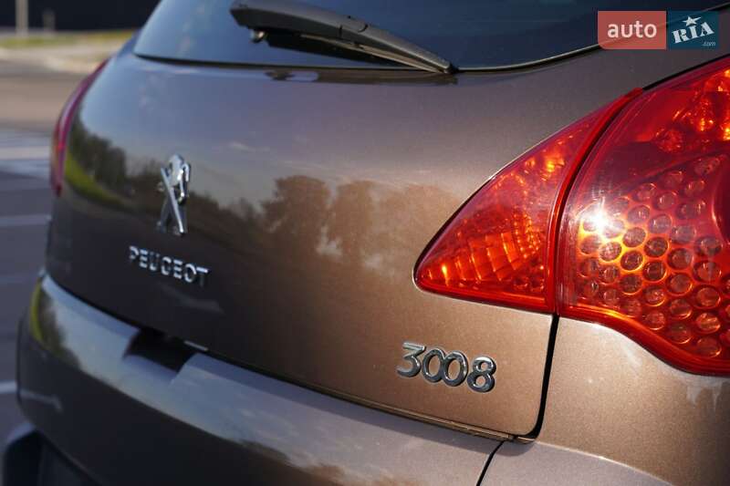Позашляховик / Кросовер Peugeot 3008 2013 в Рівному