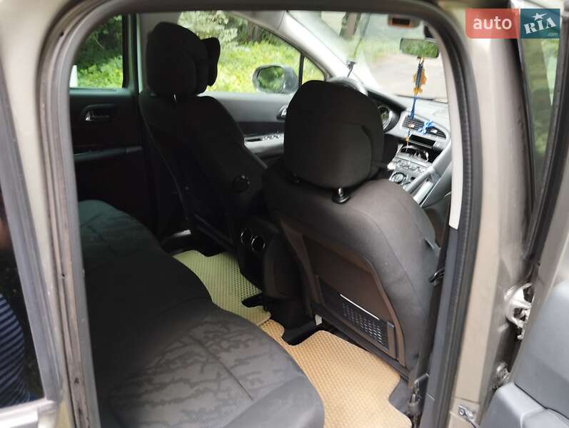 Позашляховик / Кросовер Peugeot 3008 2013 в Львові