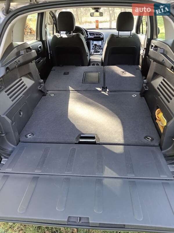 Позашляховик / Кросовер Peugeot 3008 2013 в Звягелі