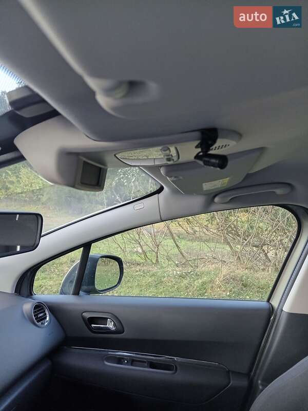 Позашляховик / Кросовер Peugeot 3008 2013 в Звягелі