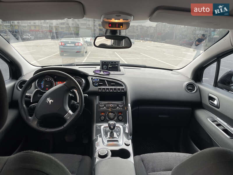 Позашляховик / Кросовер Peugeot 3008 2013 в Івано-Франківську
