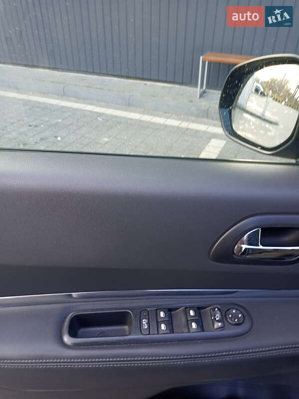 Внедорожник / Кроссовер Peugeot 3008 2013 в Самборе фото 36 Внедорожник / Кроссовер Peugeot 3008 2013 в Самборе