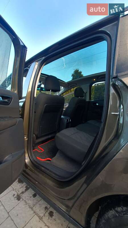 Позашляховик / Кросовер Peugeot 3008 2009 в Долині