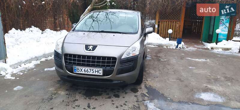 Позашляховик / Кросовер Peugeot 3008 2011 в Красилові