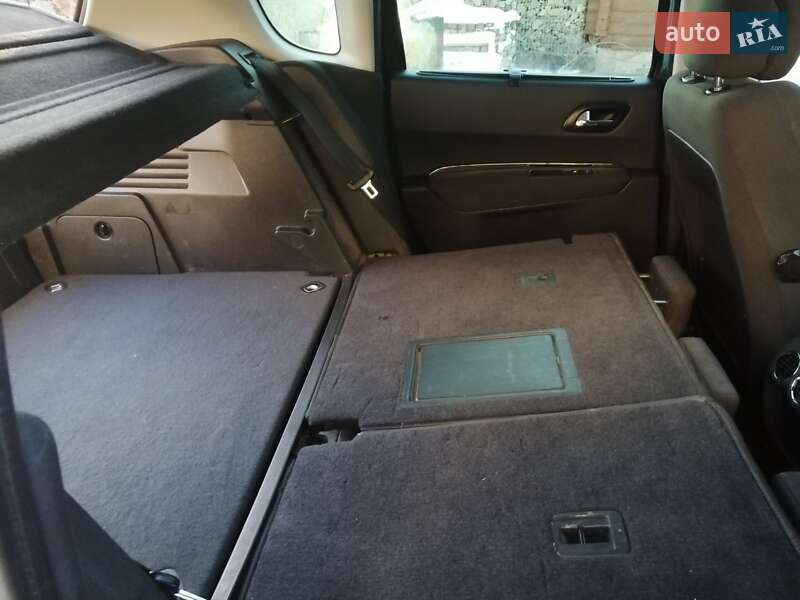 Внедорожник / Кроссовер Peugeot 3008 2011 в Ивано-Франковске