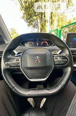 Позашляховик / Кросовер Peugeot 3008 2016 в Житомирі