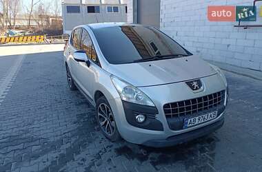 Позашляховик / Кросовер Peugeot 3008 2012 в 