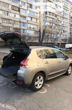 Внедорожник / Кроссовер Peugeot 3008 2014 в Киеве