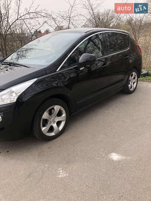 Внедорожник / Кроссовер Peugeot 3008 2009 в Калиновке