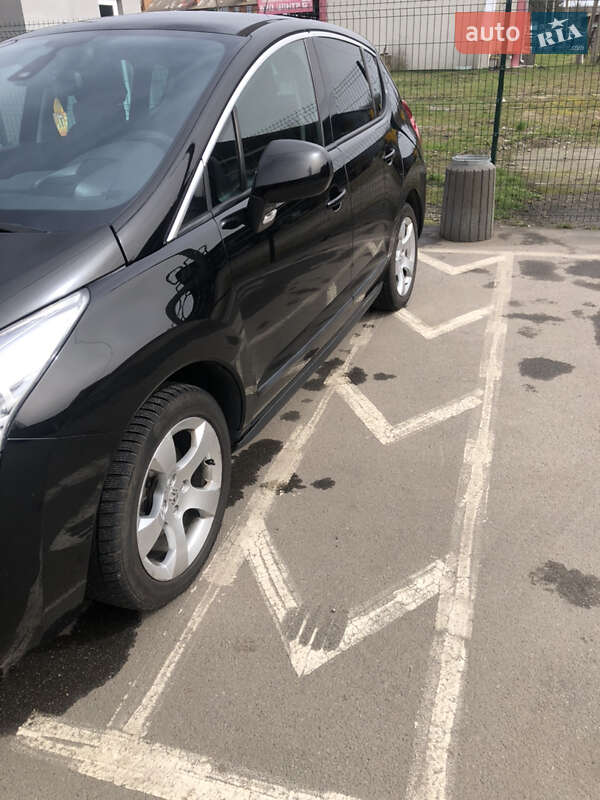 Внедорожник / Кроссовер Peugeot 3008 2009 в Калиновке