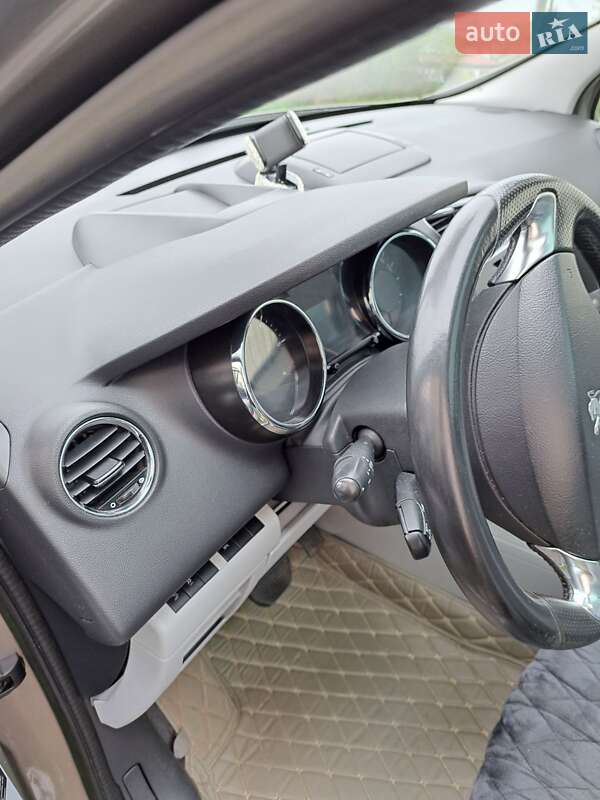 Внедорожник / Кроссовер Peugeot 3008 2014 в Иршаве