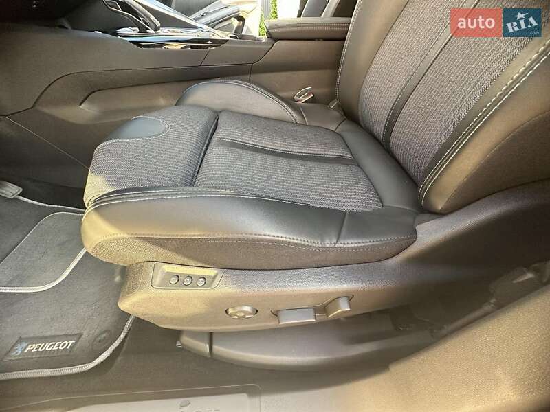 Позашляховик / Кросовер Peugeot 3008 2021 в Києві