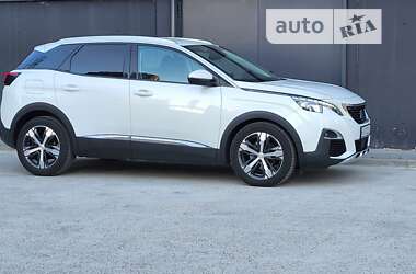 Внедорожник / Кроссовер Peugeot 3008 2017 в Киеве