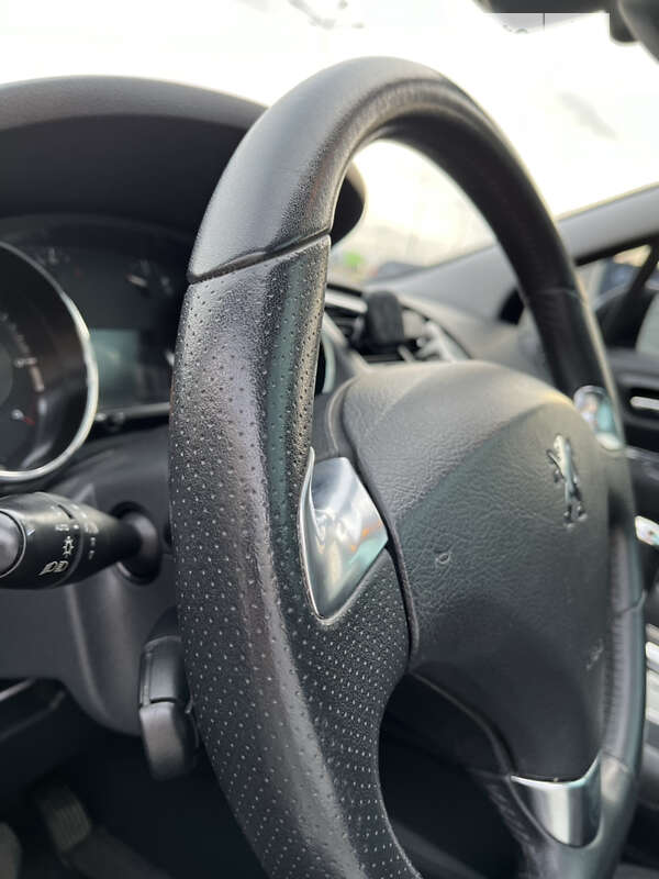 Внедорожник / Кроссовер Peugeot 3008 2011 в Львове