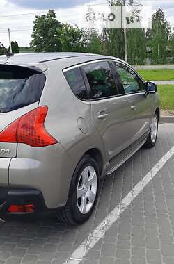 Внедорожник / Кроссовер Peugeot 3008 2013 в Новомосковске