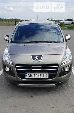 Внедорожник / Кроссовер Peugeot 3008 2013 в Новомосковске