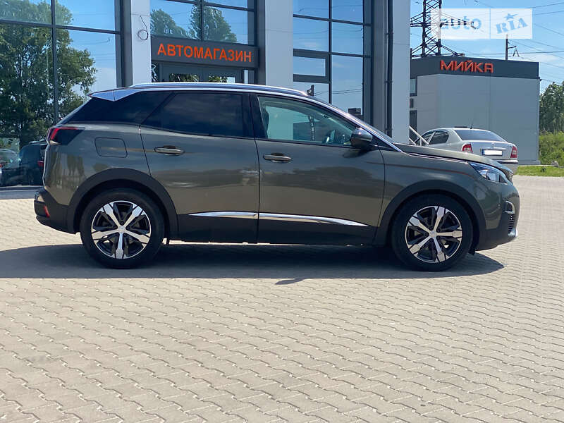 Внедорожник / Кроссовер Peugeot 3008 2020 в Киеве