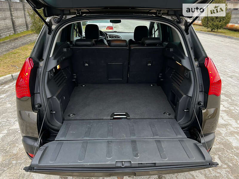 Позашляховик / Кросовер Peugeot 3008 2009 в Новояворівську