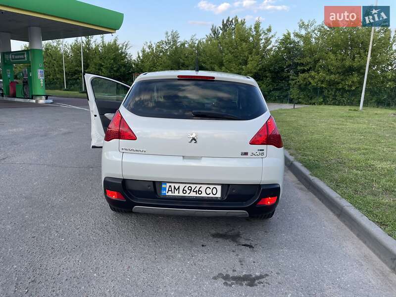 Позашляховик / Кросовер Peugeot 3008 2013 в Житомирі