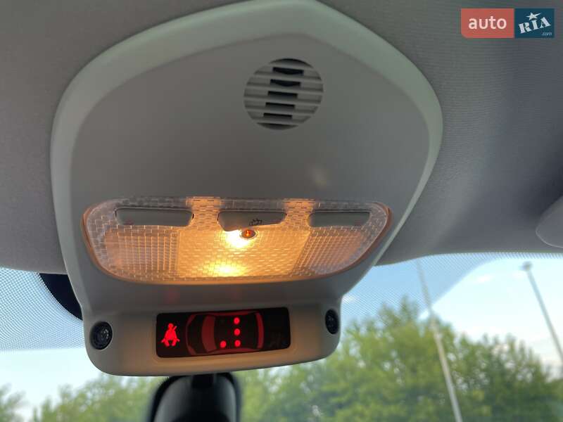 Позашляховик / Кросовер Peugeot 3008 2013 в Житомирі