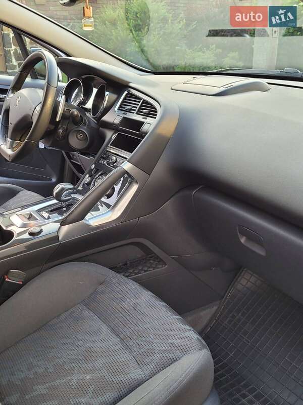 Позашляховик / Кросовер Peugeot 3008 2013 в Рівному