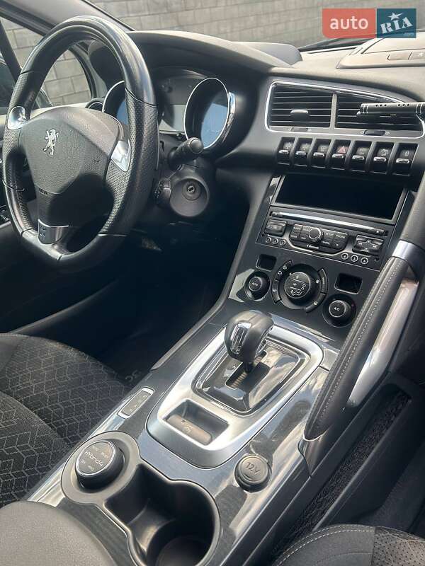 Внедорожник / Кроссовер Peugeot 3008 2014 в Ровно