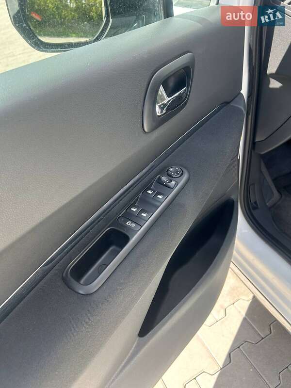 Внедорожник / Кроссовер Peugeot 3008 2014 в Ровно