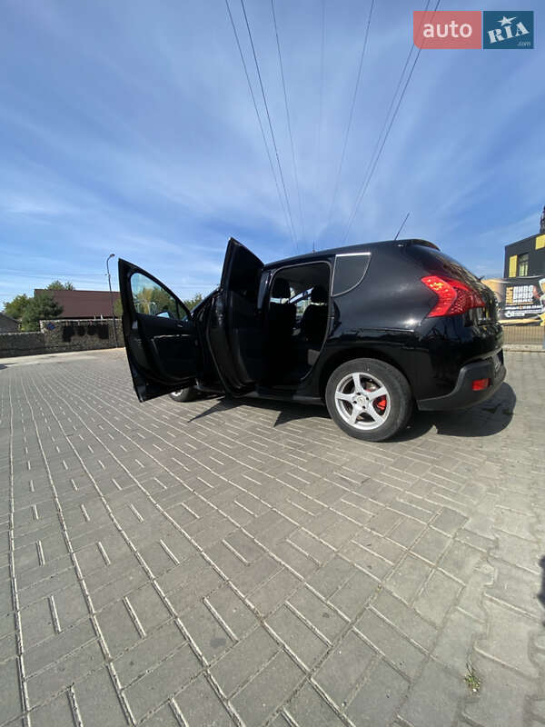 Позашляховик / Кросовер Peugeot 3008 2012 в Івано-Франківську