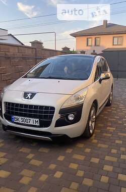 Позашляховик / Кросовер Peugeot 3008 2011 в Рівному