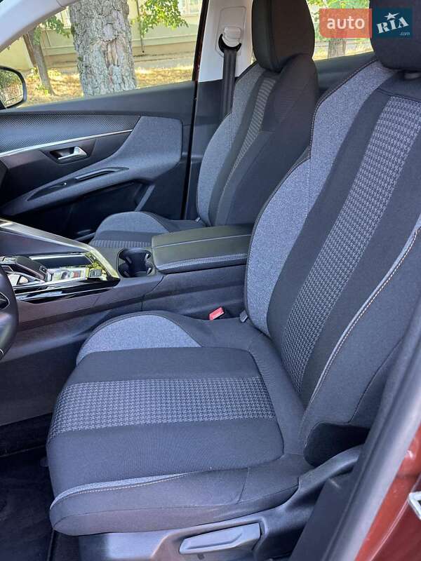 Внедорожник / Кроссовер Peugeot 3008 2019 в Ровно фото 4 Внедорожник / Кроссовер Peugeot 3008 2019 в Ровно