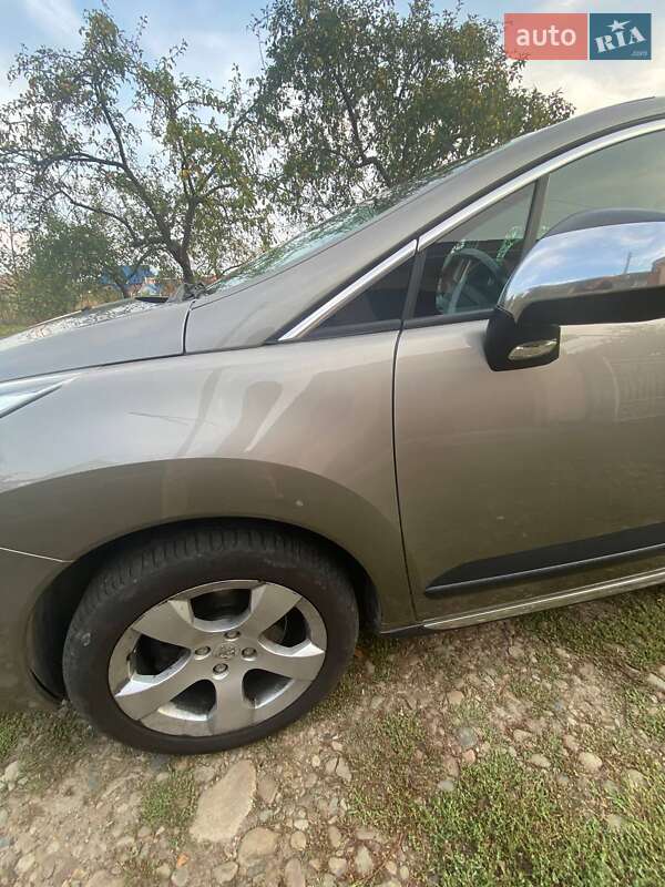 Позашляховик / Кросовер Peugeot 3008 2012 в Калуші
