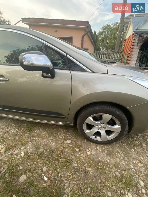Позашляховик / Кросовер Peugeot 3008 2012 в Калуші