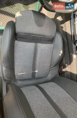 Внедорожник / Кроссовер Peugeot 3008 2020 в 