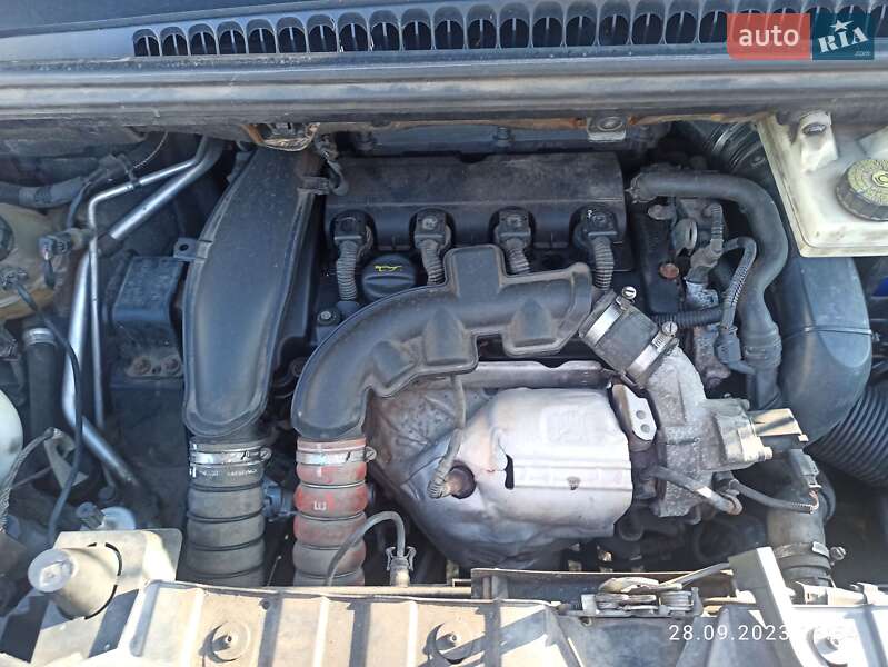 Позашляховик / Кросовер Peugeot 3008 2010 в Полтаві