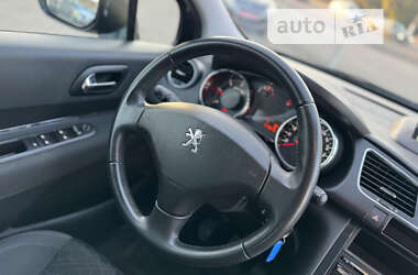 Внедорожник / Кроссовер Peugeot 3008 2016 в Ровно