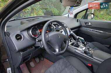 Внедорожник / Кроссовер Peugeot 3008 2009 в 