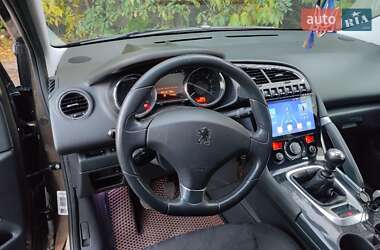 Внедорожник / Кроссовер Peugeot 3008 2009 в 