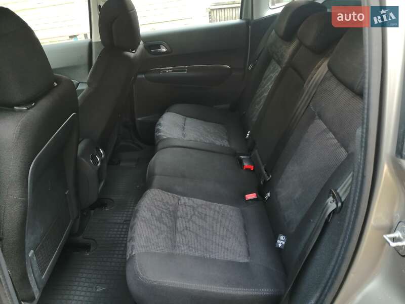 Позашляховик / Кросовер Peugeot 3008 2010 в Луцьку