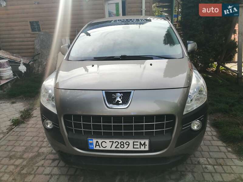 Позашляховик / Кросовер Peugeot 3008 2010 в Луцьку