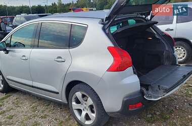 Позашляховик / Кросовер Peugeot 3008 2010 в Львові