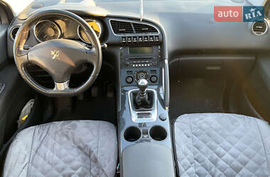 Внедорожник / Кроссовер Peugeot 3008 2010 в 
