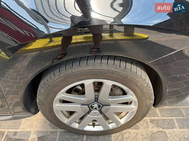 Позашляховик / Кросовер Peugeot 3008 2012 в Рівному