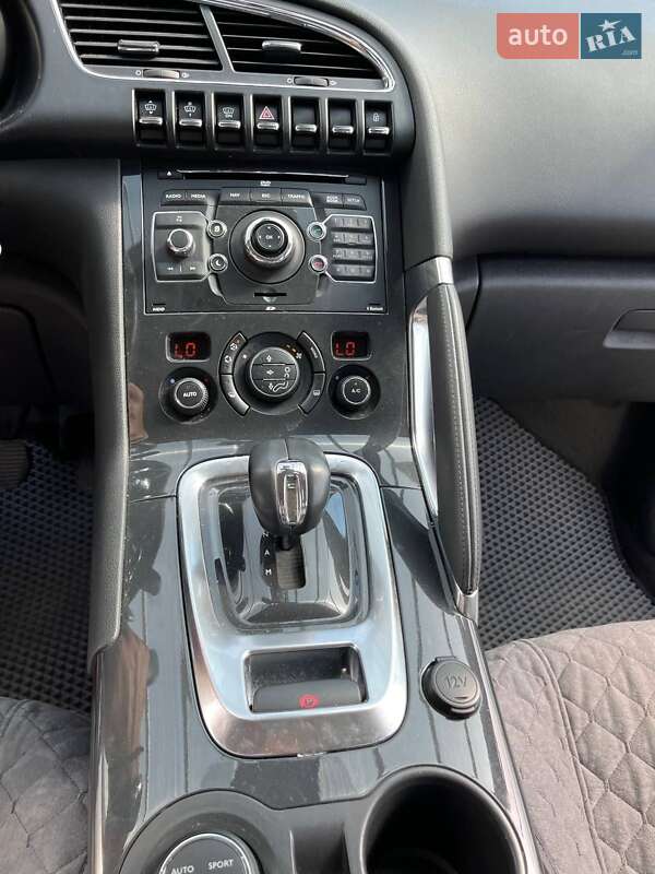 Позашляховик / Кросовер Peugeot 3008 2012 в Рівному