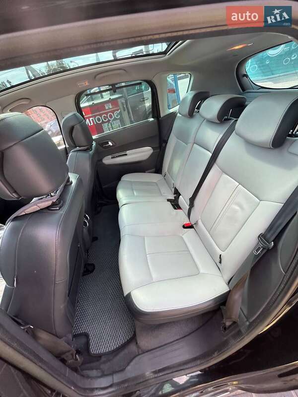 Позашляховик / Кросовер Peugeot 3008 2012 в Рівному