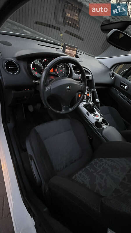 Внедорожник / Кроссовер Peugeot 3008 2010 в Сторожинце