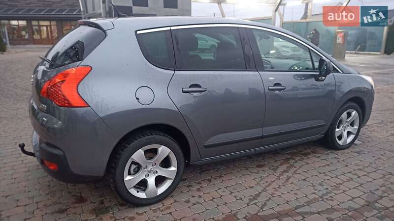 Внедорожник / Кроссовер Peugeot 3008 2012 в Сарнах