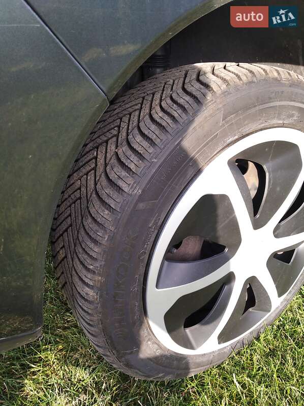 Позашляховик / Кросовер Peugeot 3008 2010 в Городку