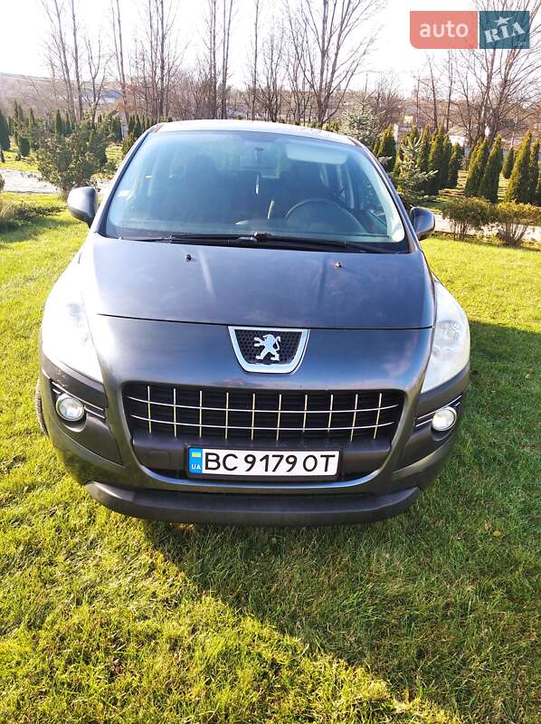 Позашляховик / Кросовер Peugeot 3008 2010 в Городку
